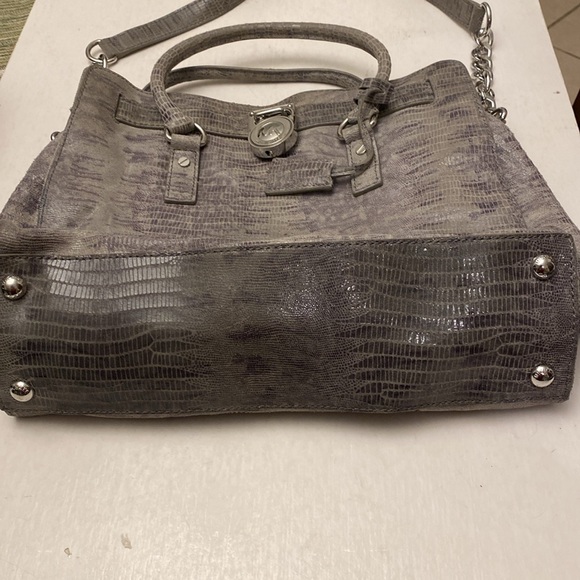 MICHAEL KORS Hamilton Stylish Gray Handbag - Picture 3 of 12